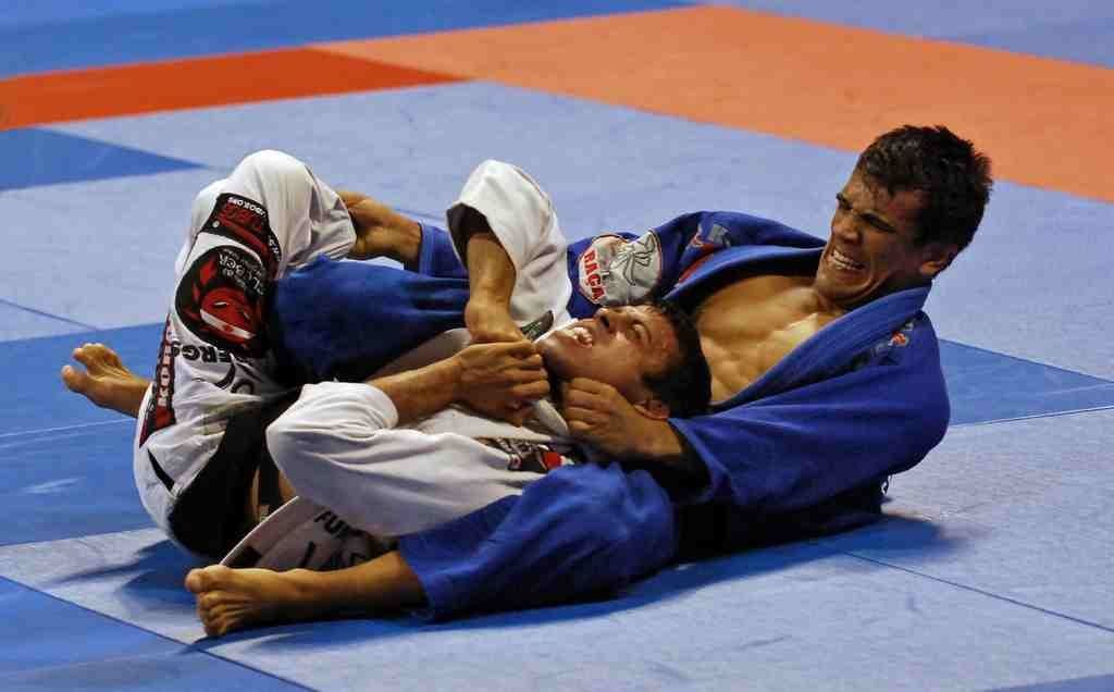 https://www.judoctj.com.br/wp-content/uploads/2020/07/arte-suave-jiu-jitsu-1024x636.jpg